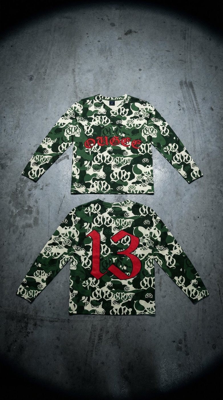 Longsleeve OUGEE em padrão camuflado verde, frente e costas